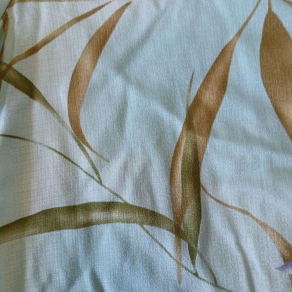 Caribbean Joe Womens Hawaiian Cropped Shirt- Tie Knot Crystal Blue-Floral MEDIUM - Picture 4 of 16